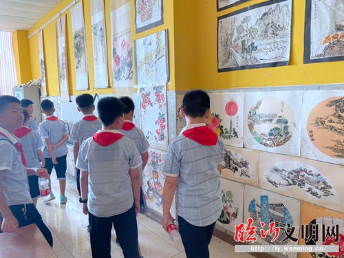 兰山 岔河小学到青少年宫参观学习教学环境