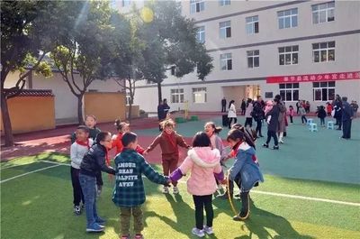 礼赞祖国 情暖童心——奉节县流动少年宫走进汾河小学